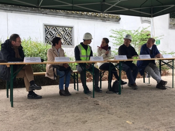 媒体发布会现场.jpg 媒体发布会现场.jpg